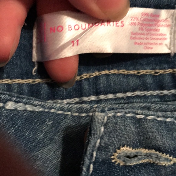 Shorts - Picture 2 of 3